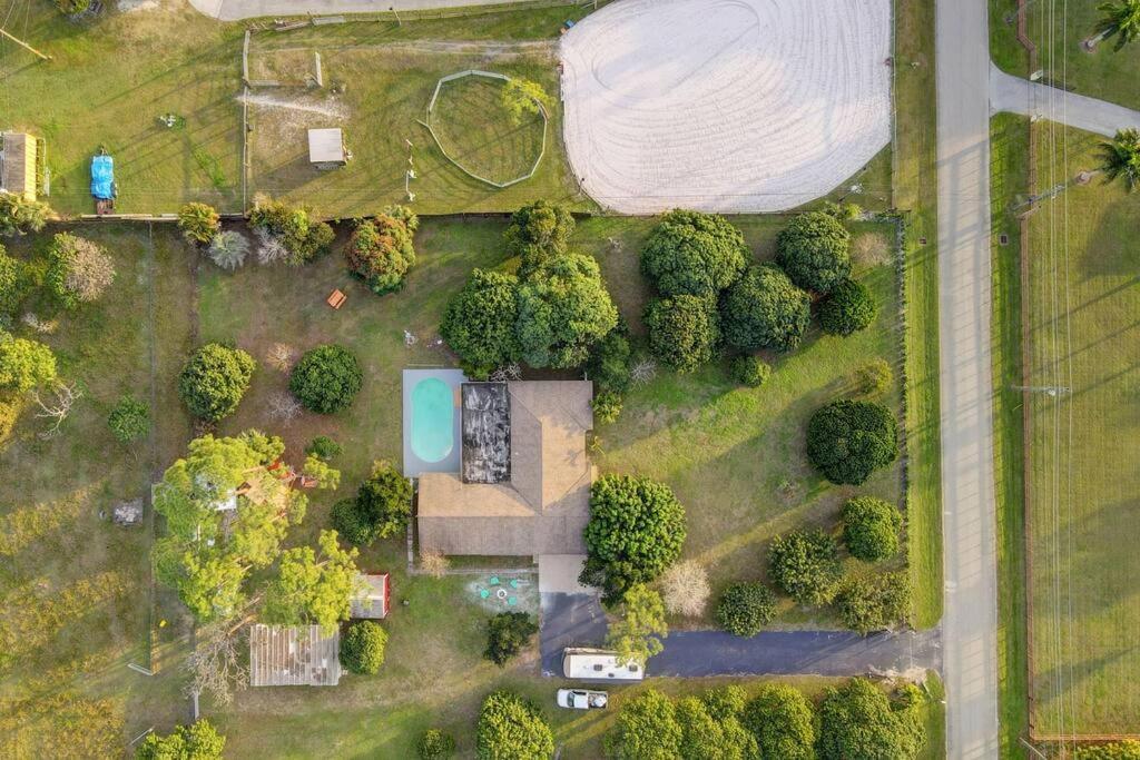 Ananda Farmhouse And Retreat. 레이크워쓰 외부 사진